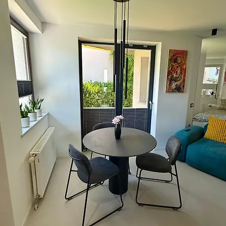 Apartment Vacation Station